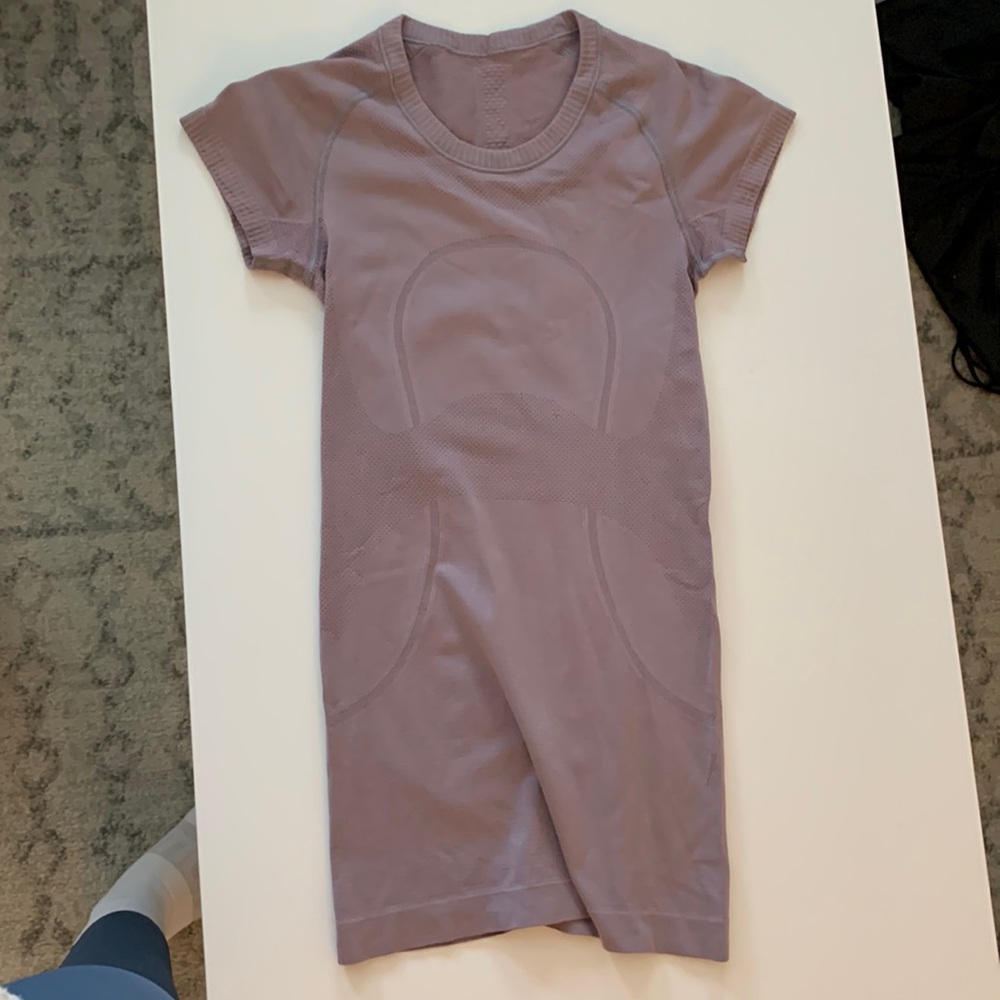 Lulu t shirt